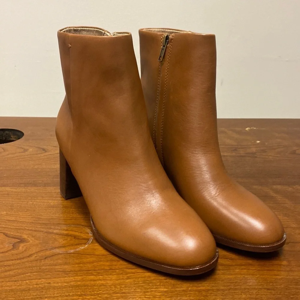 Madewell The Mira Side-Seam Ankle Boot in Leather NH201 - Picture 3 of 6